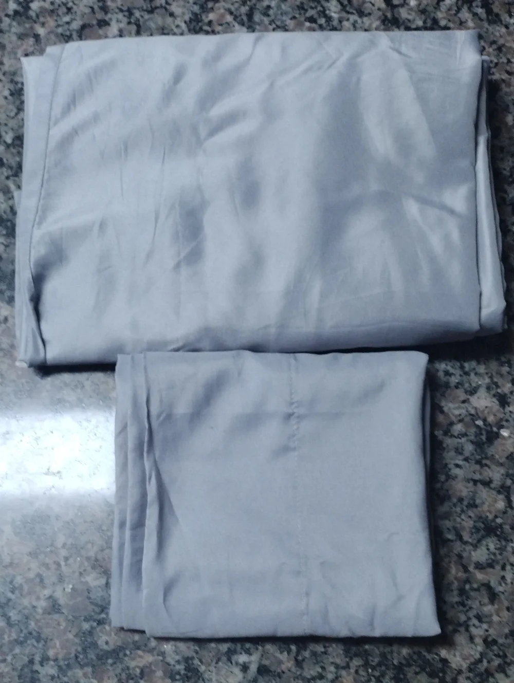 Room Essentials Light  Gray Flat Sheet w 1 pillowcase 100% polyester TWIN XL